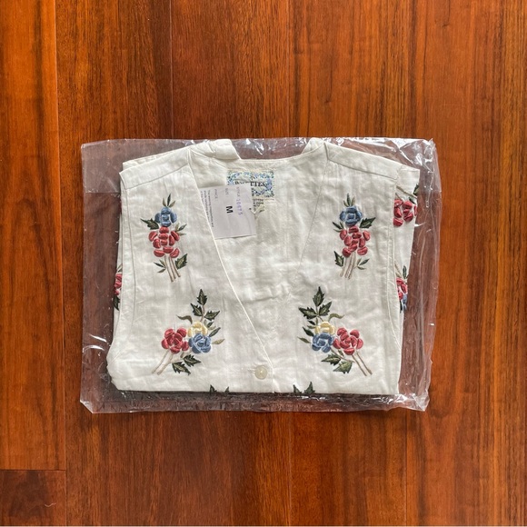 Vintage Embroidered Rosette Vest - Picture 7 of 7